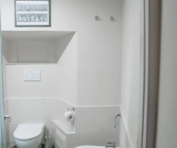 Piccolo Girasole 3* بيرودجا